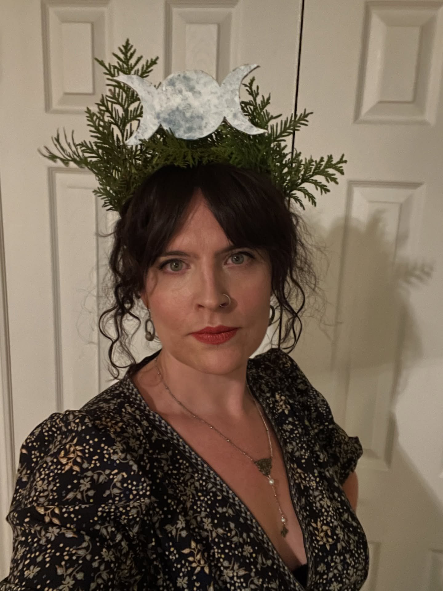 🌙 &ldquo;Brightest heavenly body, after father Sun, that great big Moon is my ball and chain&rdquo; - Kate &amp; Anna McGarrigle, The Bike Song

Honouring the Sun and Moon on this New Moon/Winter Solstice. And of course, including our incredible tre