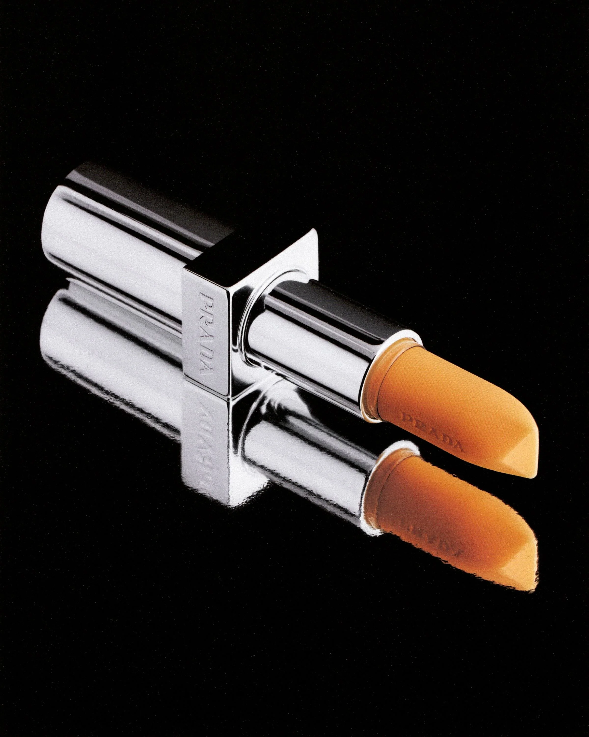 Marloeshaarmans_Lipstick_Prada.jpeg
