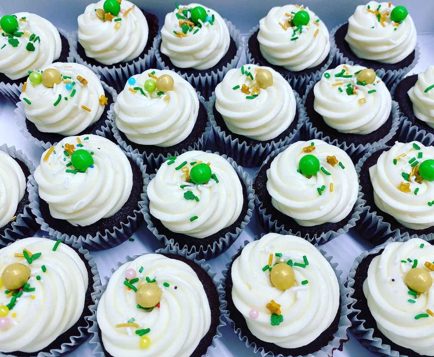 Happy Saint Patrick&rsquo;s Day 🍀
&bull;&bull;&bull;
#gourmetgoodsbygianna #GGxG #cupcakes #cupcakesofinstagram #boston #bostonmassachusetts #bostonfoodies #bostonfood #watertownma