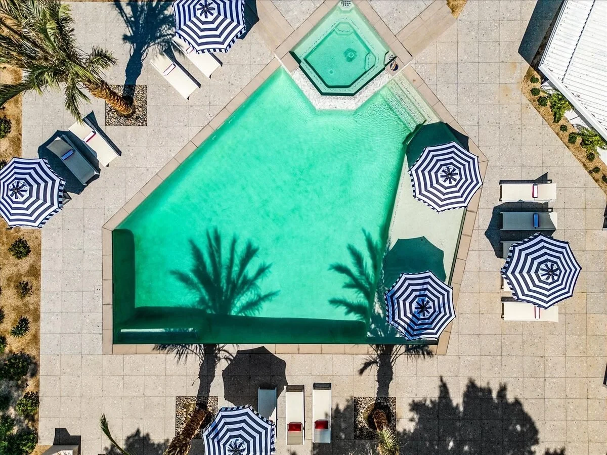 Your own private oasis&mdash;no sharing required 🦩