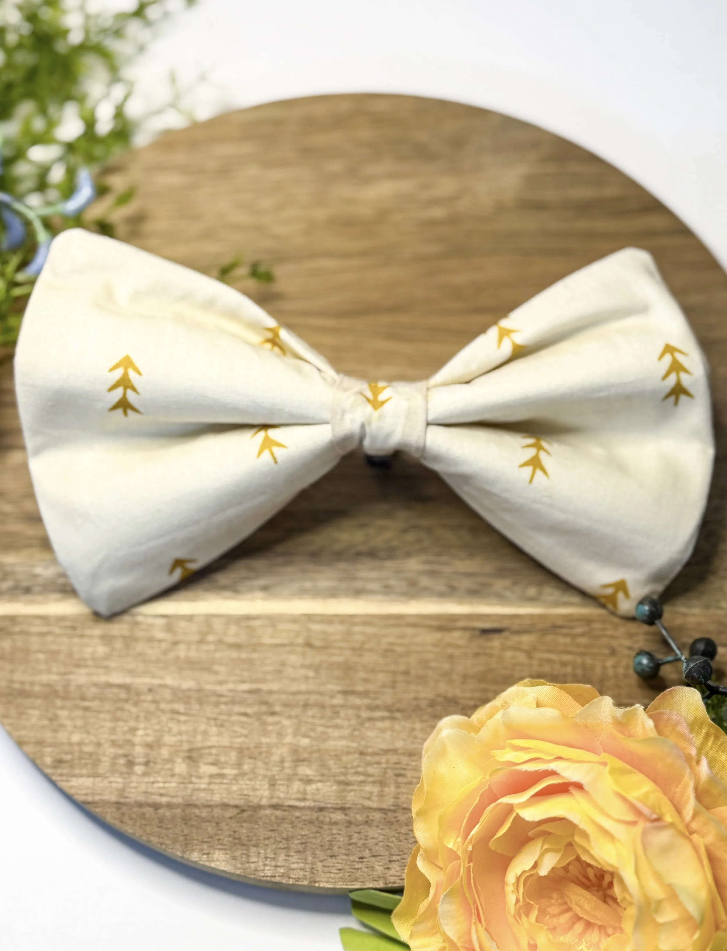 Neutral Trees Bow Tie