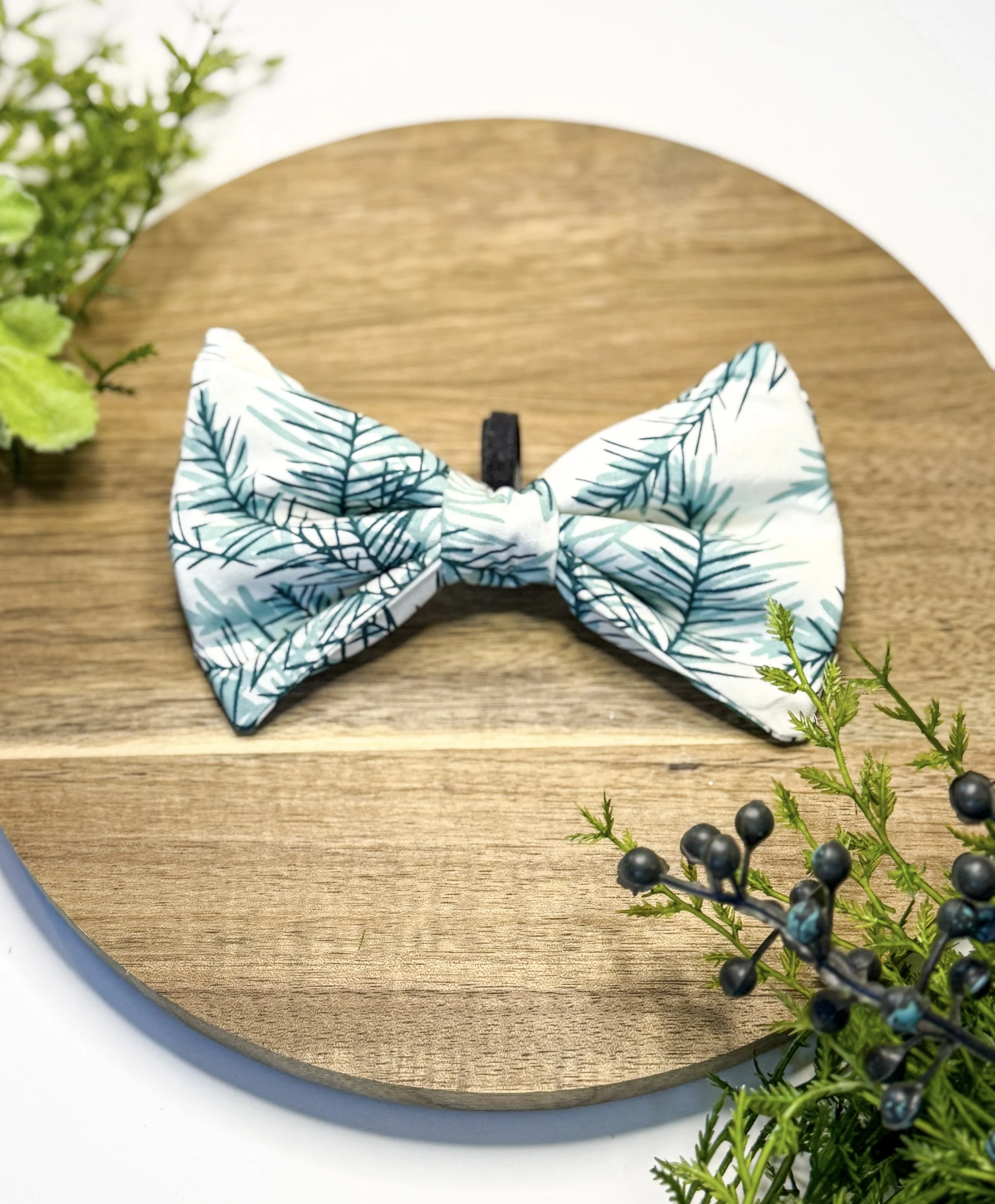 Evergreen Bow Tie