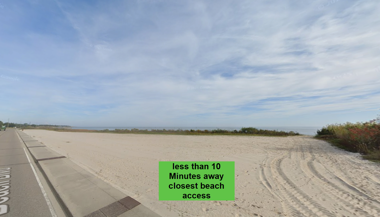 Land for sale near the beach lake river.png