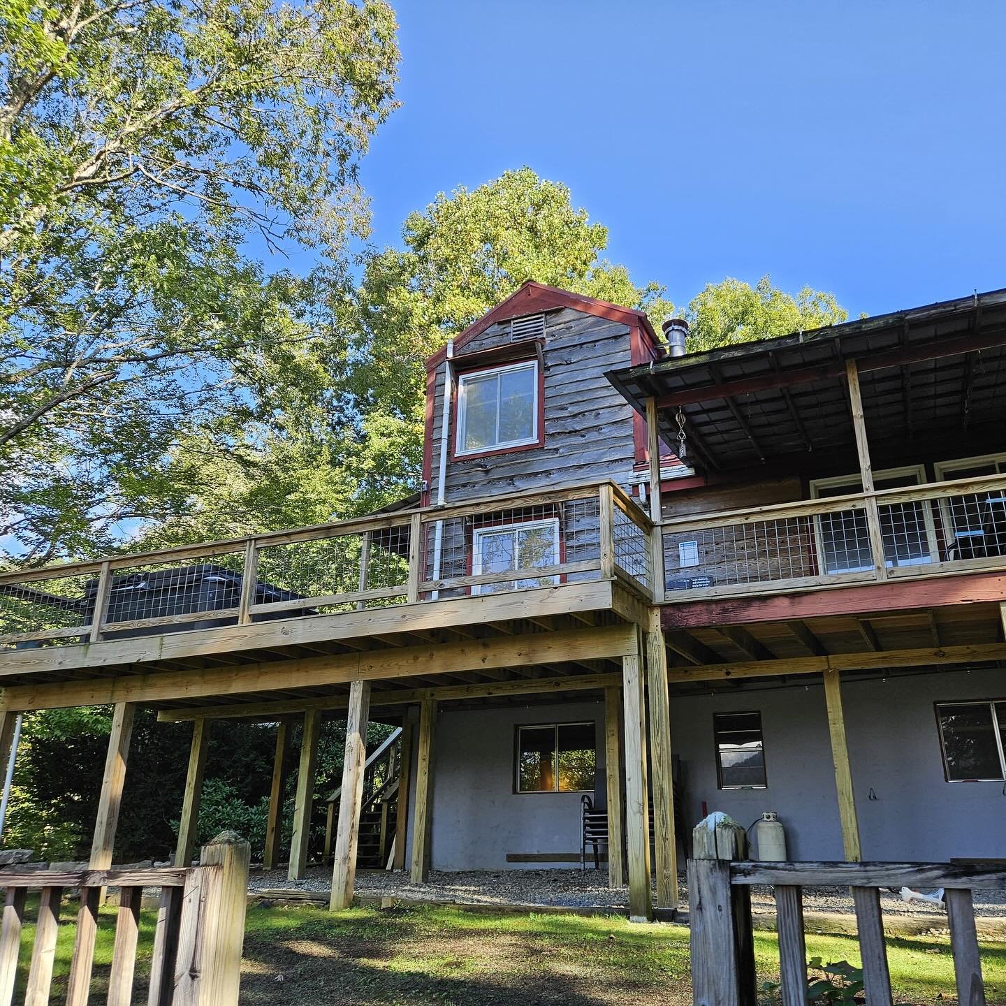 There is a lots that&rsquo;s happened at Hideaway Point in the past four months. We are excited about the season ahead. ✨