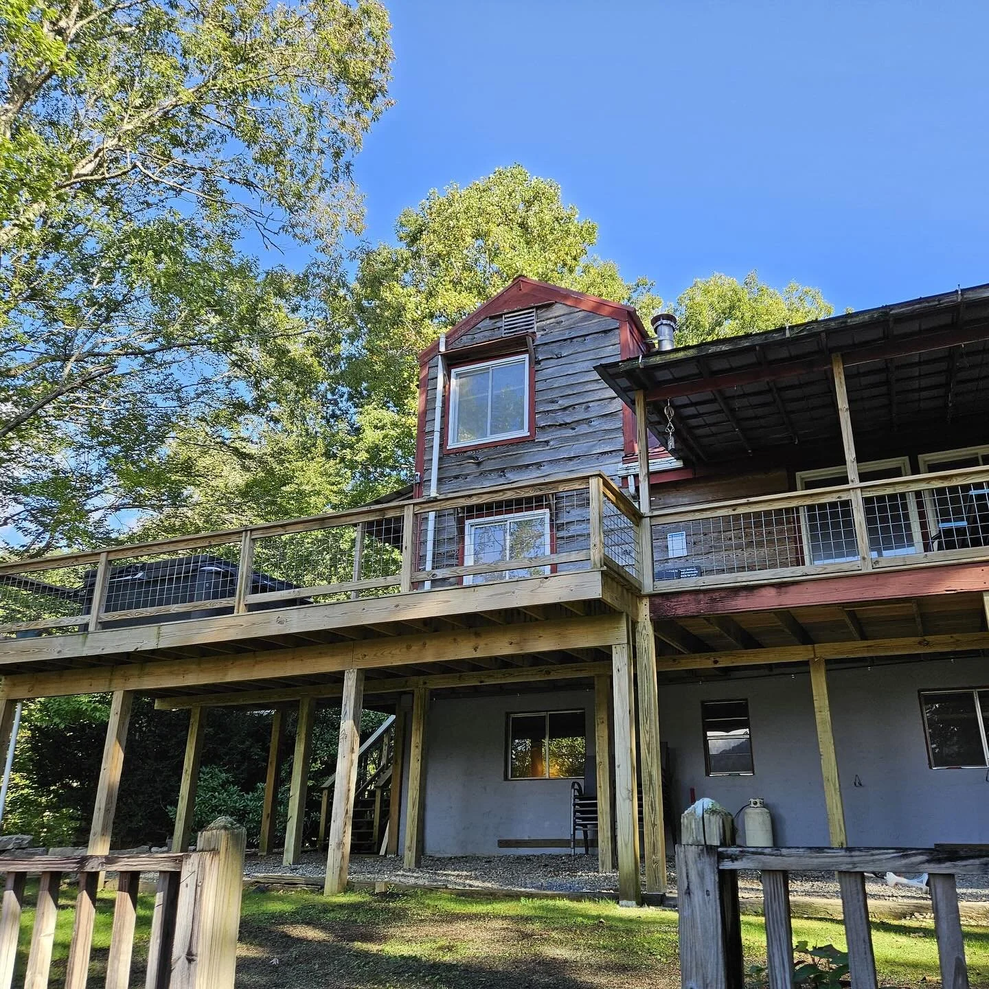 There is a lots that&rsquo;s happened at Hideaway Point in the past four months. We are excited about the season ahead. ✨