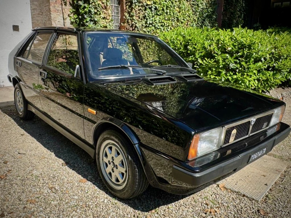 Lancia Delta HF Turbo (Prima Serie)