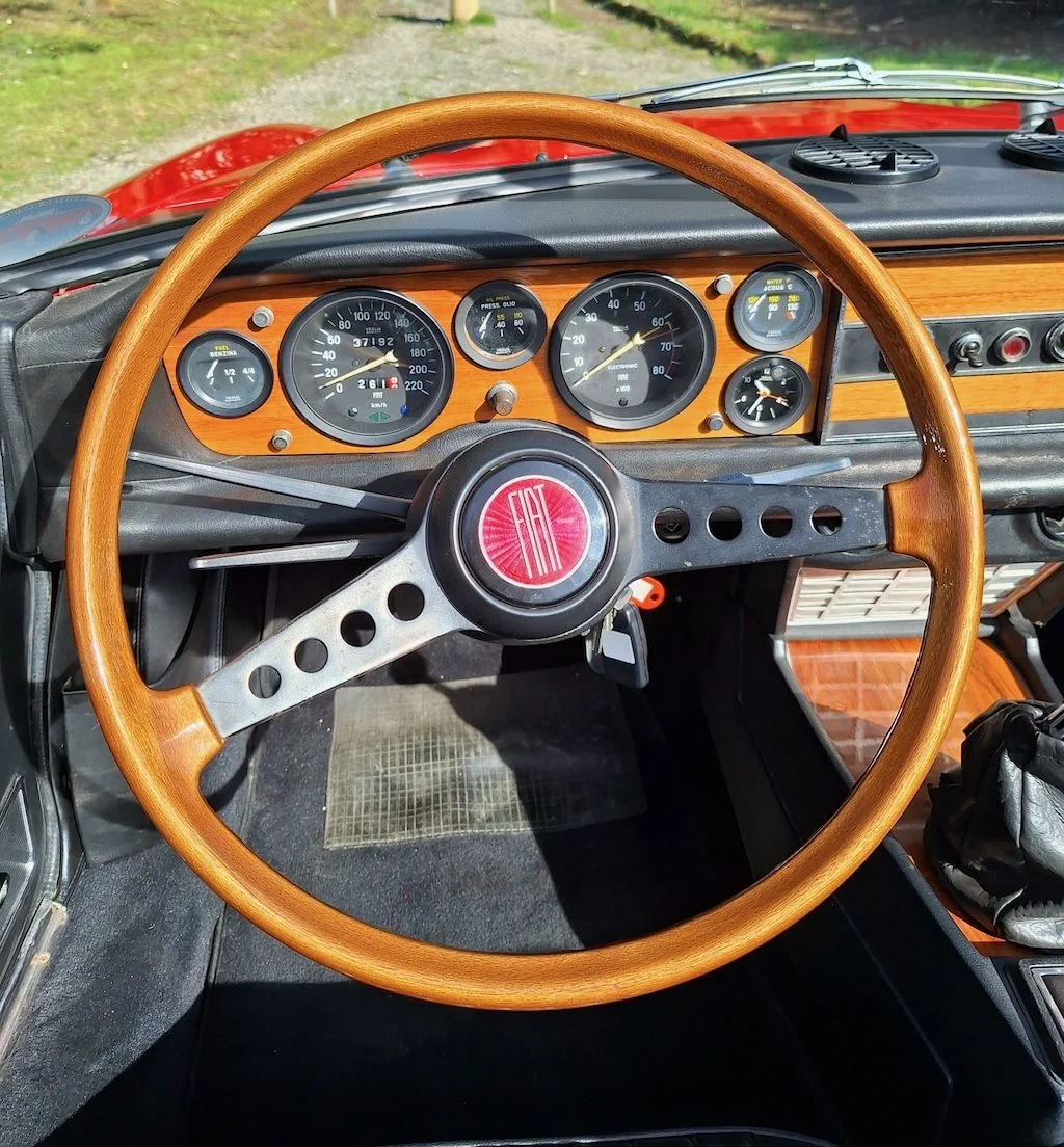 FIAT124SportSpider1973_18.jpeg