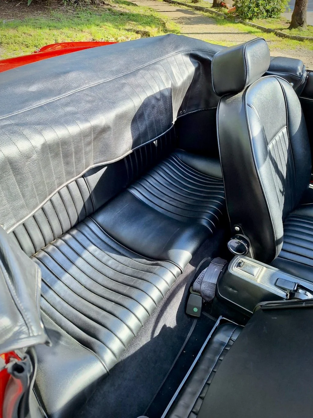 FIAT124SportSpider1973_17.jpeg