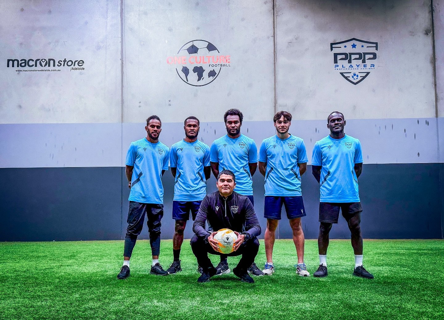 ⚽️🔥 Morning session with our international stars from Solomon Islands and Vanuatu! The journey to greatness continues! 🌍💪 
#SoccerTraining #InternationalPlayers #SolomonIslands #Vanuatu #FootballFitness #MorningSession #ElitePerformance #SoccerLif