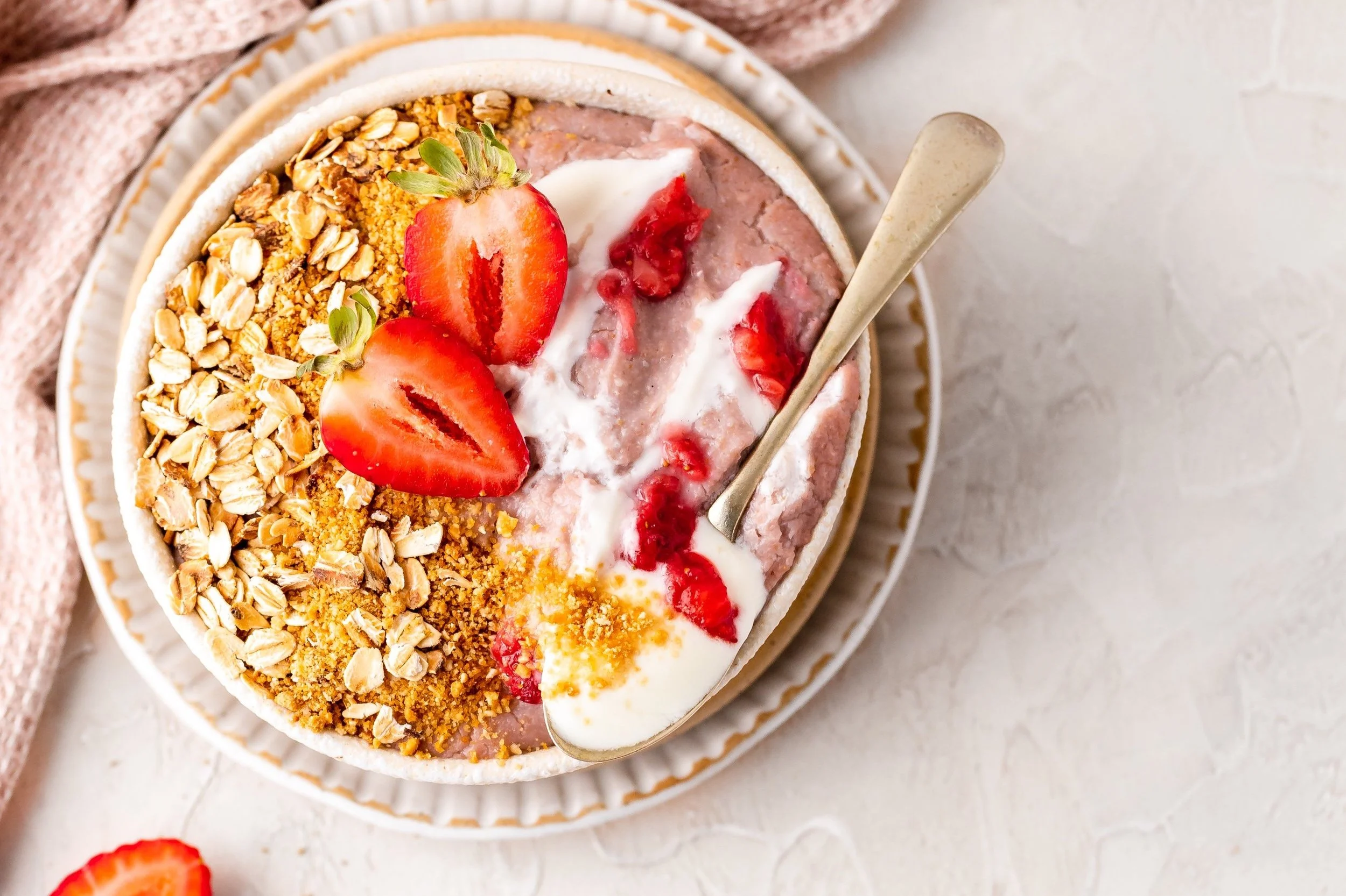 Strawberry Cheesecake Porridge