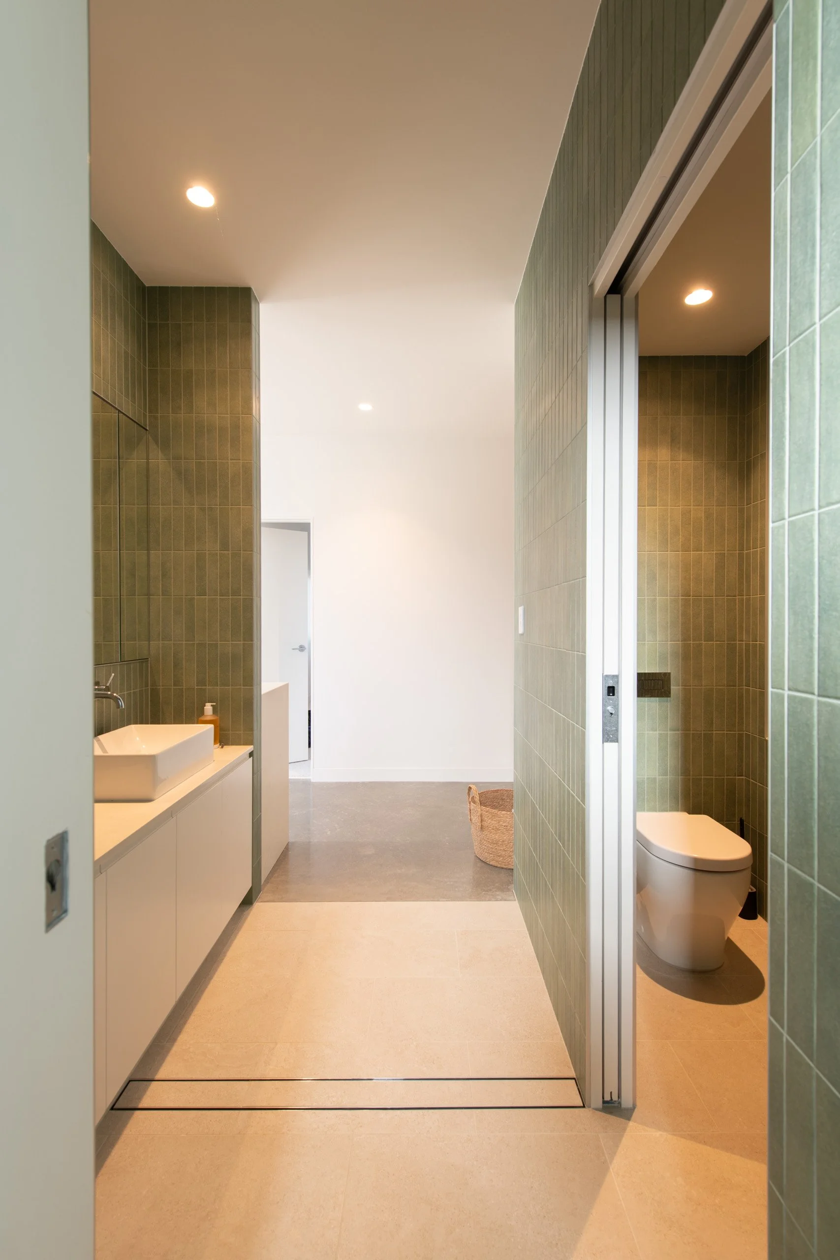 492w22.jpg
