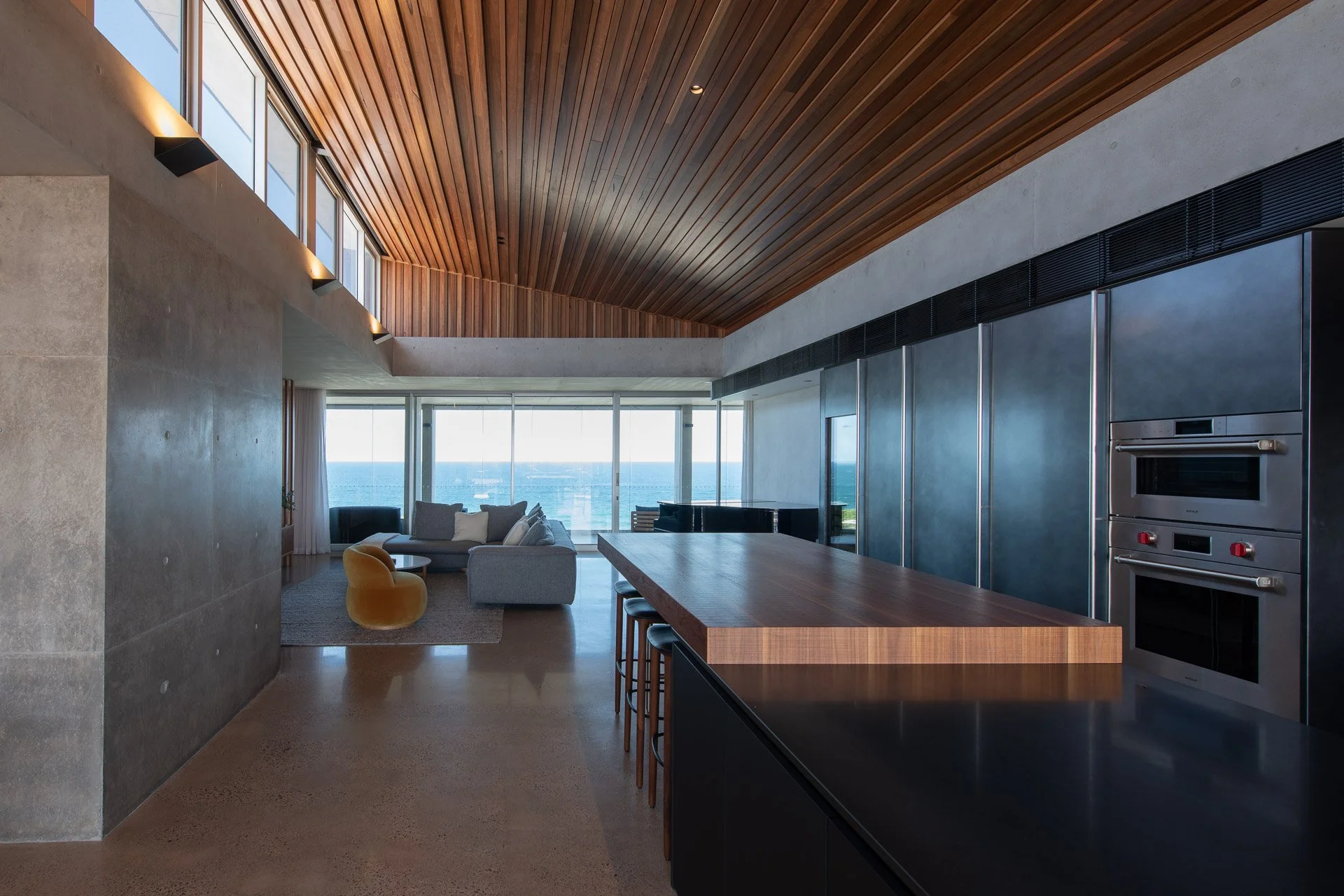 446 - Bar Beach House