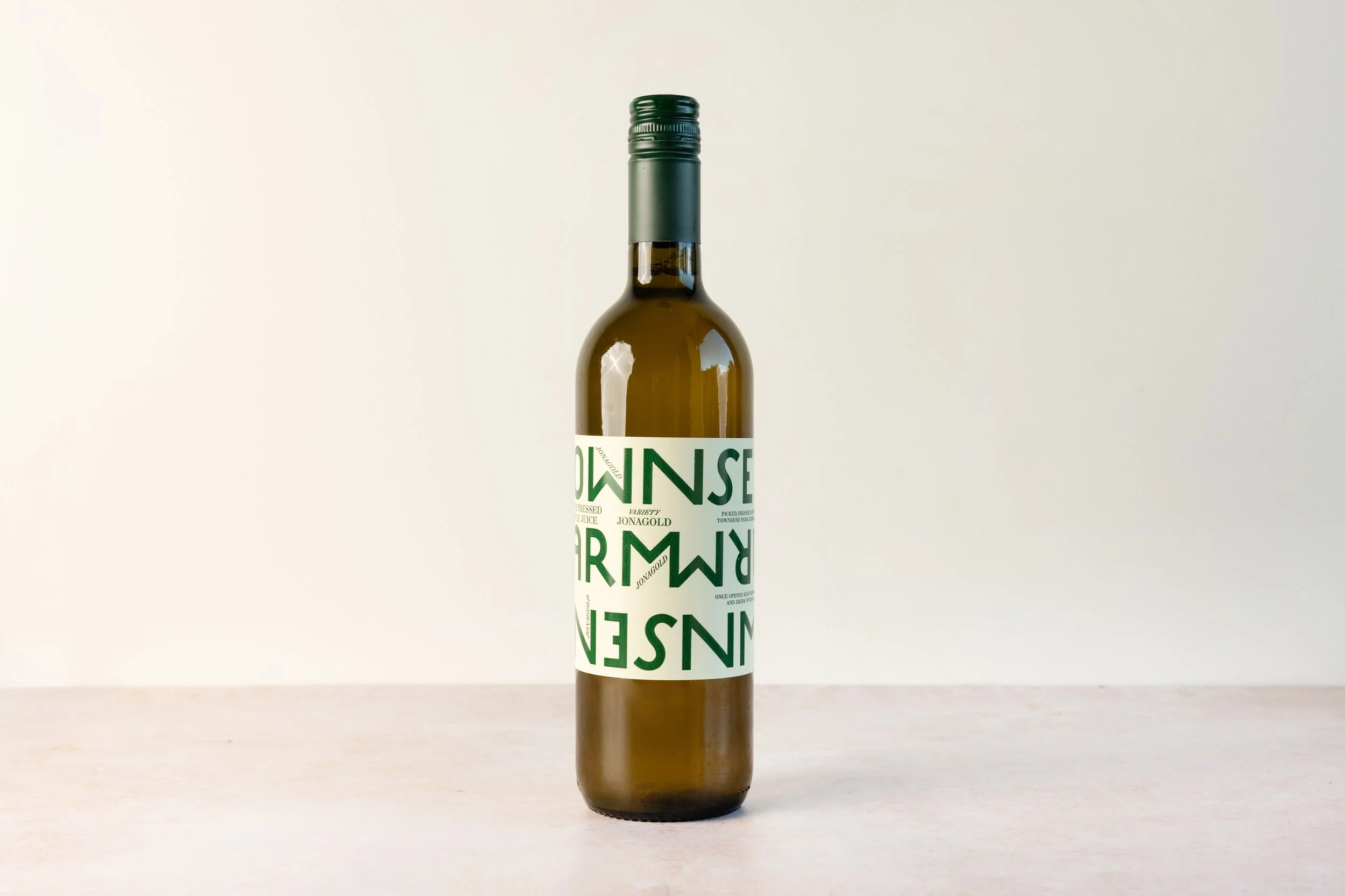 Apple_Juice_Fed Online Shop_000.jpg