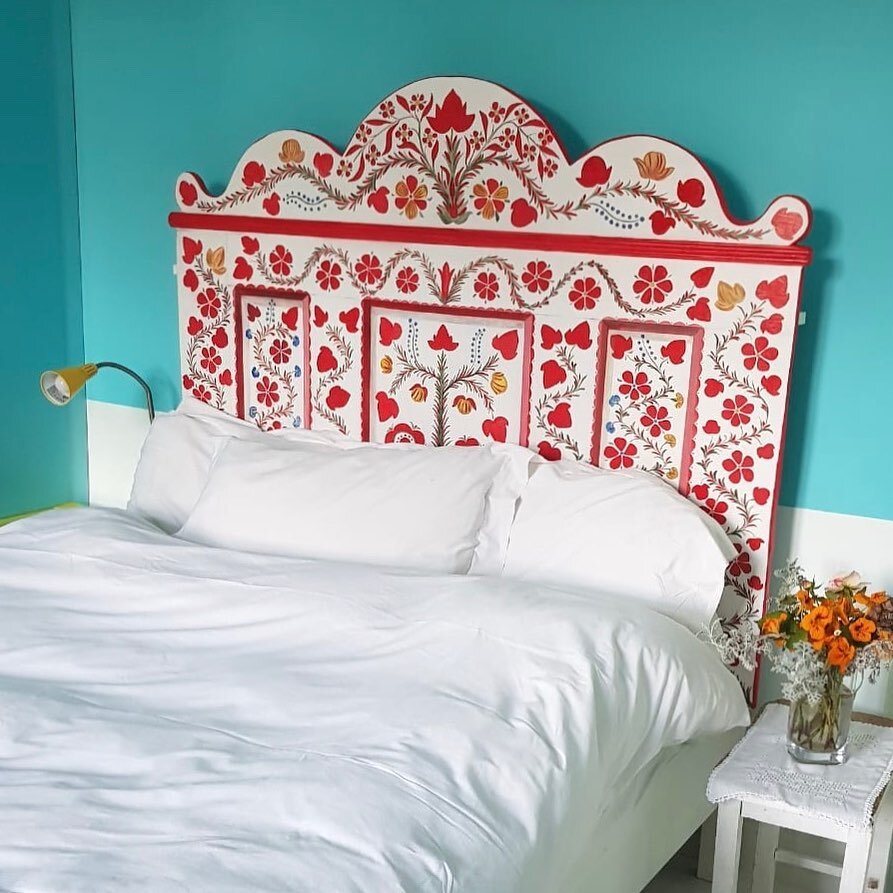 I experimented painting a headboard  for a double bed 153cm W x 121cm H x 1.8cm #forsale  #romania #decorativearts  #transylvanian #folkart #christmasdecor #doublebed #marriagebed #marriage #romantic #alpinestyle #easterneuropeanstyle