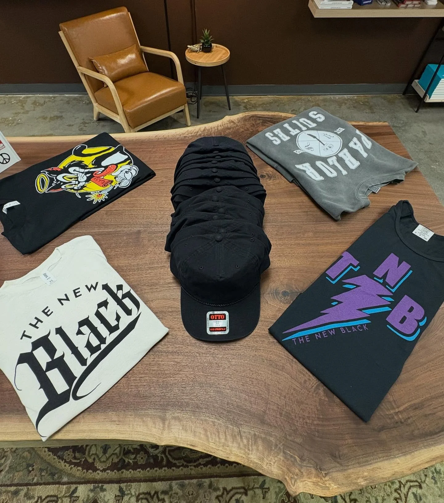 MERCH! Because why not?! 

Sweatshirts 
Tshirts
Tanks
Hats

buy merch ➡️ look cool 

😎