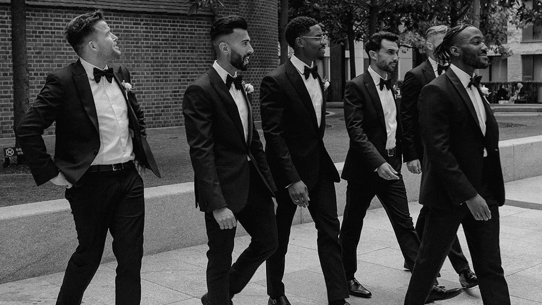 Velvet Notes - The Live Band The Grooms Love.