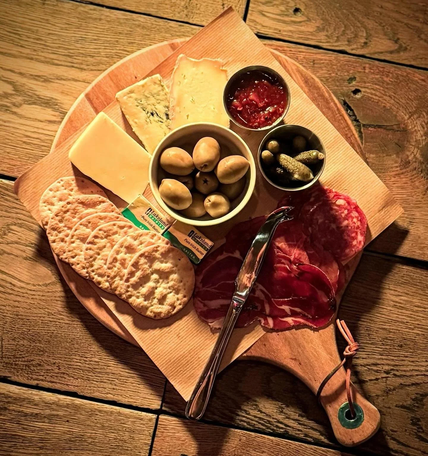 Say hello our Irish Cheese &amp; Charcuterie Board, now available and served until 9pm. 

We&rsquo;ve handpicked a selection of award winning Irish cheeses from rich, creamy farmhouse wheels to bold, mature flavours. 

All this paired with premium ch