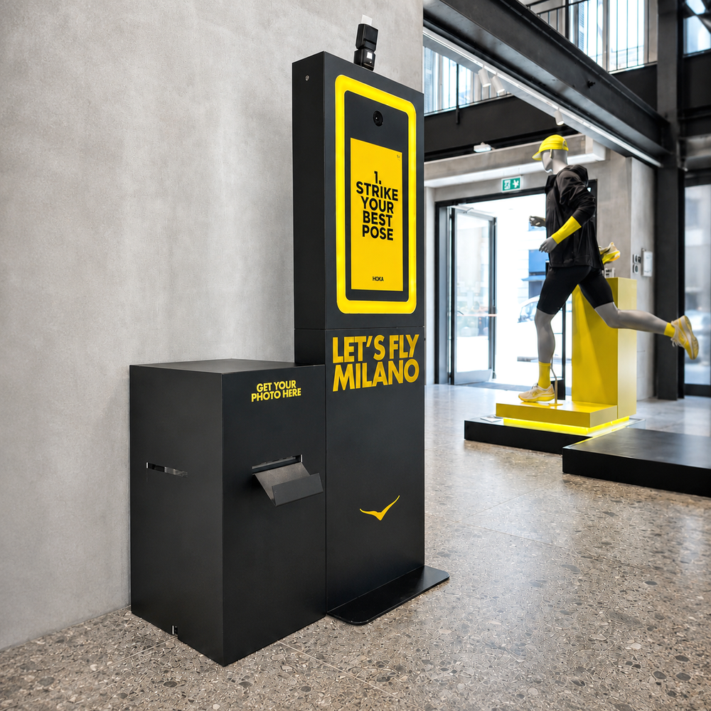 Flash Booth per l'inaugurazione dello store HOKA a Milano