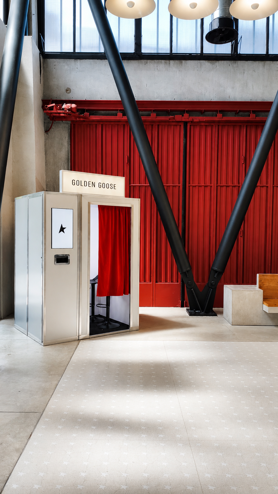 Luxury Photo Booth per un evento Golden Goose