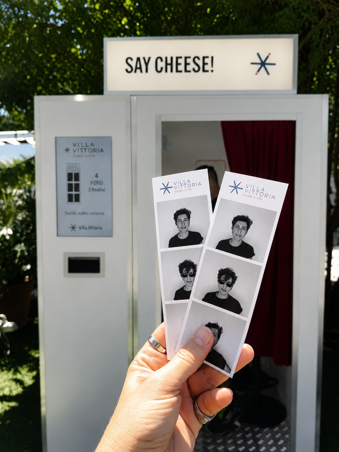 VillaVittoria_SayCheese_PhotoBooth.png
