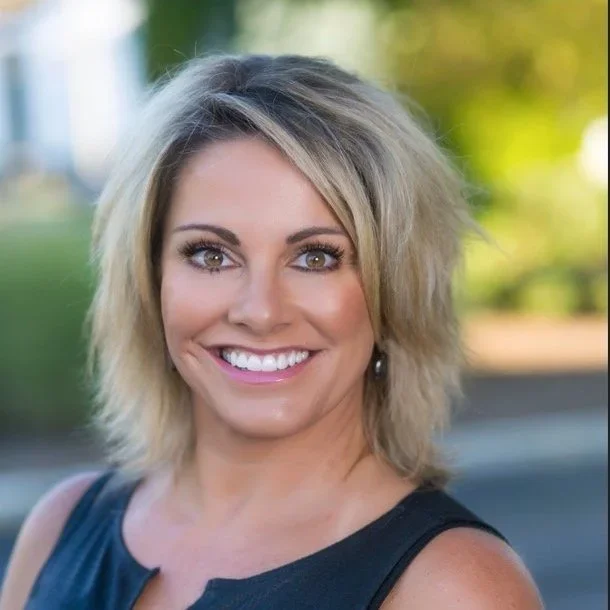 Head shot of Teri Brock