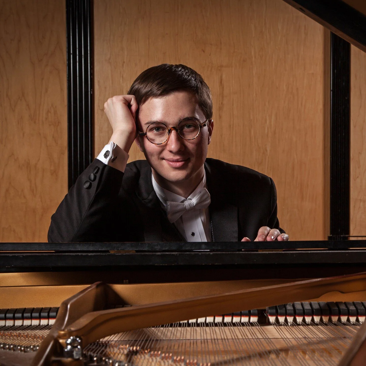 Our next Midday Concert is coming right up on April 10! Join pianist Adam Swanson for a program that includes ragtime, early jazz, and more! Adam Swanson is the only FOUR-TIME World Champion Old-Time Piano Player. 

April 10 at 1PM in Union Hall. Tic