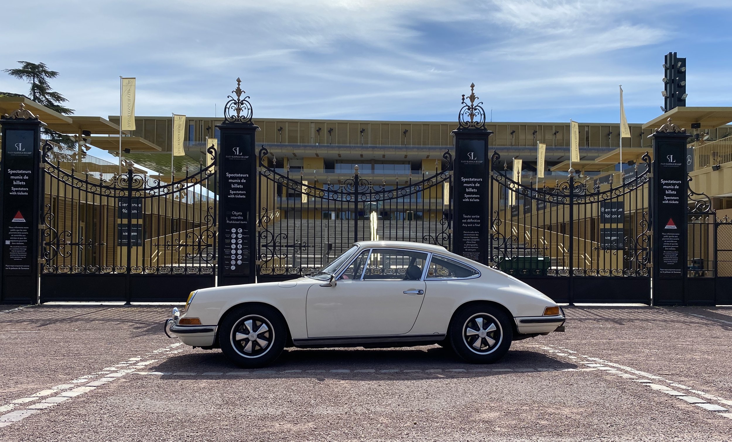 Porsche 911 2.2L E Sportomatic