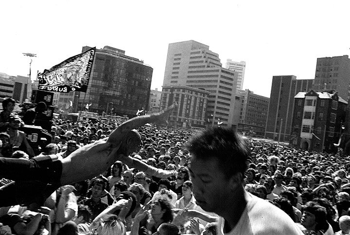 Crowd at Rock Against Reagan Concert, outside Moscone Center, July 18, 1984 (Photo: Keith Holmes)