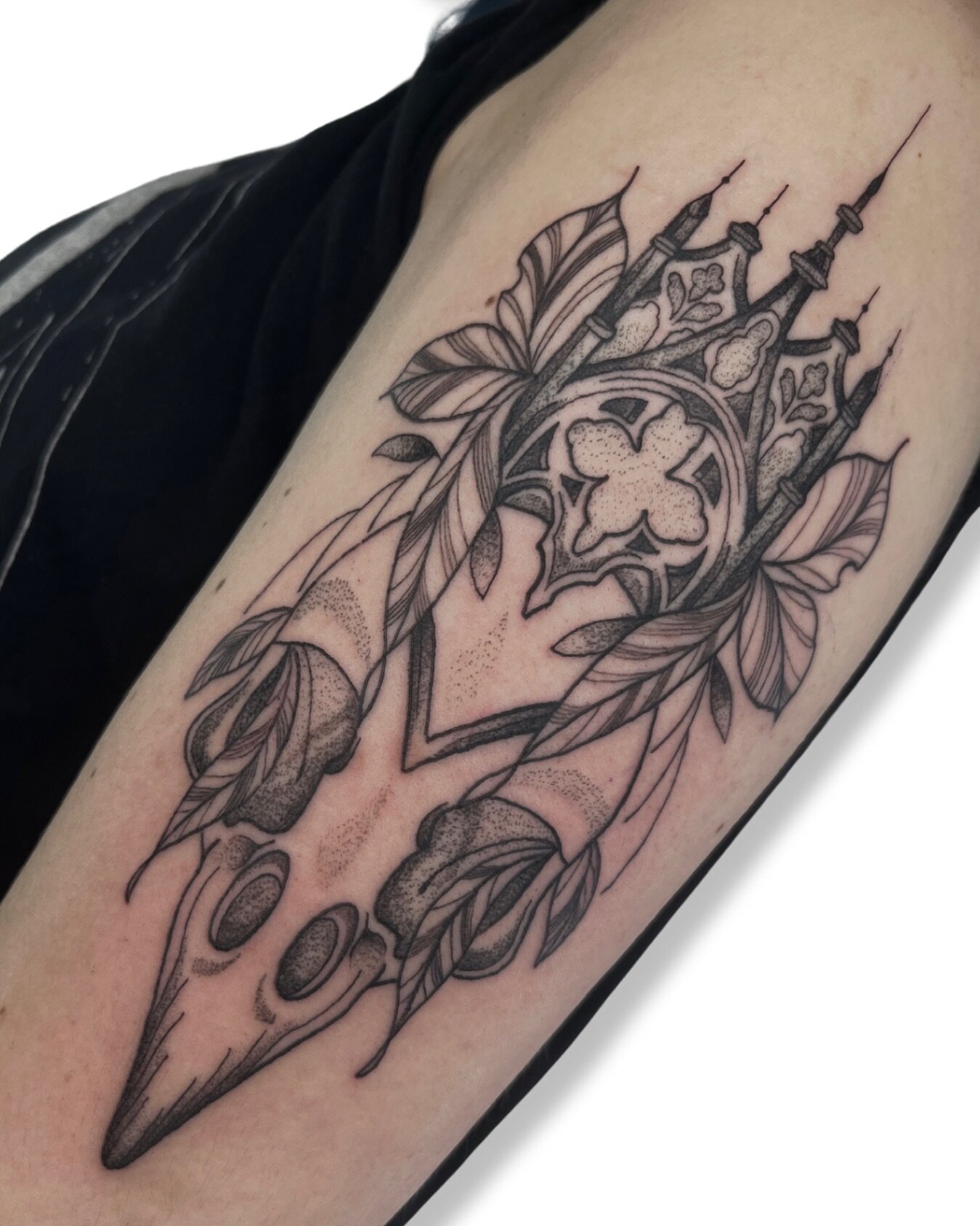 Casey&rsquo;s Flash piece for Raven! Our artists are always excited by the opportunity to tattoo pieces they dreamed up themselves so we love when clients choose to get Flash pieces tattooed! 

Click the link in our bio to book your next flash piece 