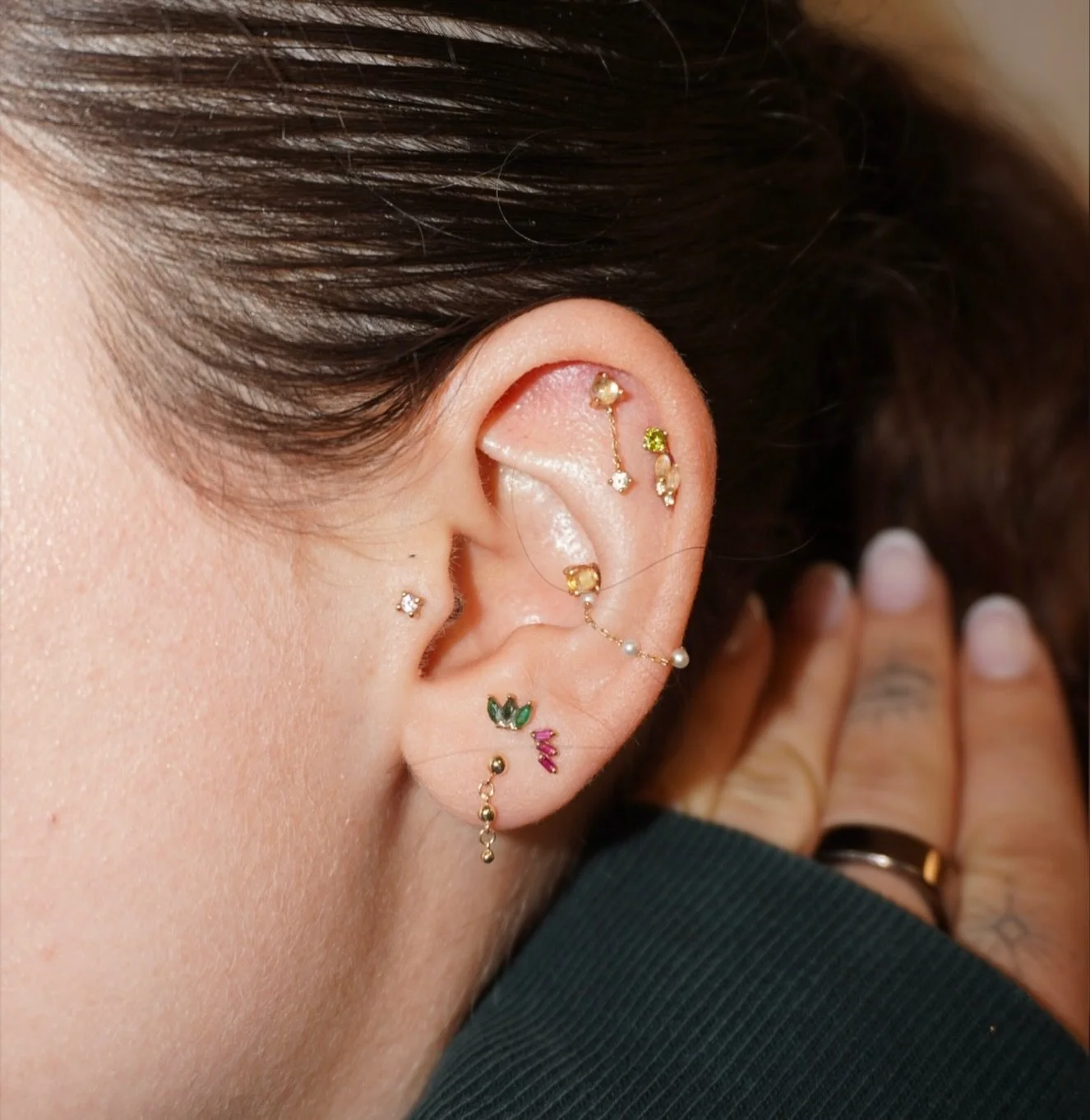 This is your sign to book that piercing 😌

Link in bio to book with @thepiercingnursecz 

#rebelandrosetattoo #ctpiercers #helixpiercing #westportct #piercingideas