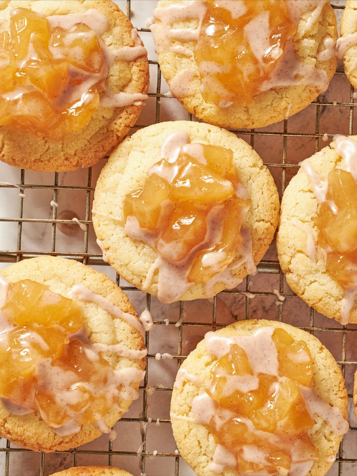 &ldquo;I blame my love of all things apple cinnamon on my mom. I can&rsquo;t even tell you how many hours the two of us spent perusing boutique holiday stores in my childhood, and every single one of them seemed to have a giant, shiny silver carafe o