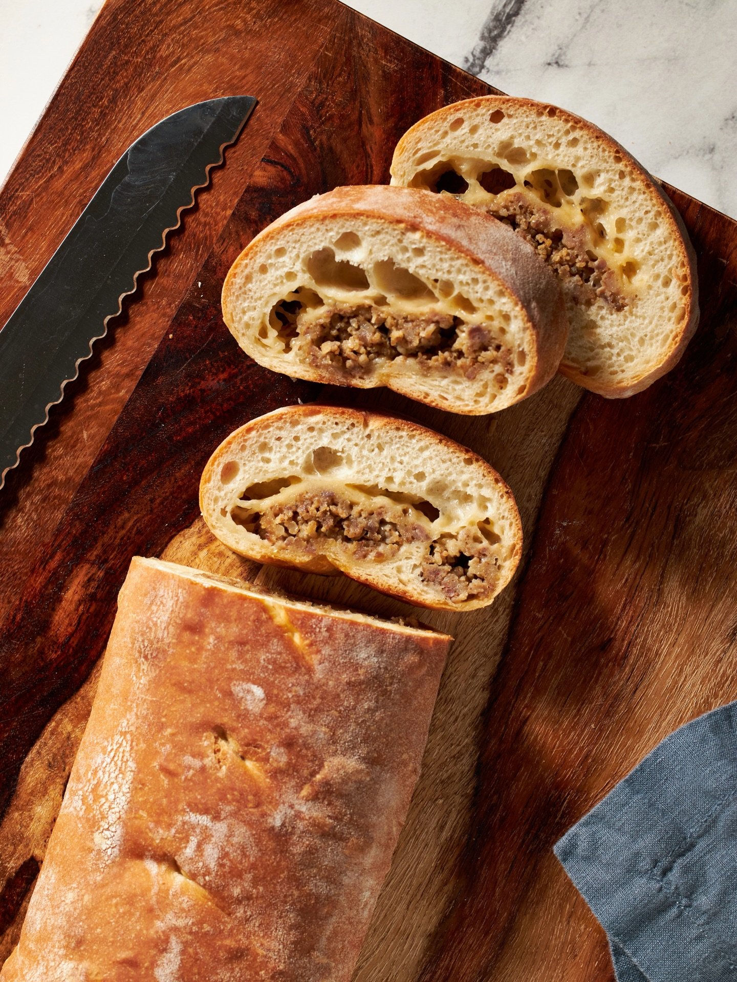 If you&rsquo;re still looking for Christmas morning breakfast, Mama Rose&rsquo;s 3-ingredient Sausage Bread is the perfect easy, delicious breakfast that everyone will love. Find the recipe on the Simply Recipe site 
#simplerecipe