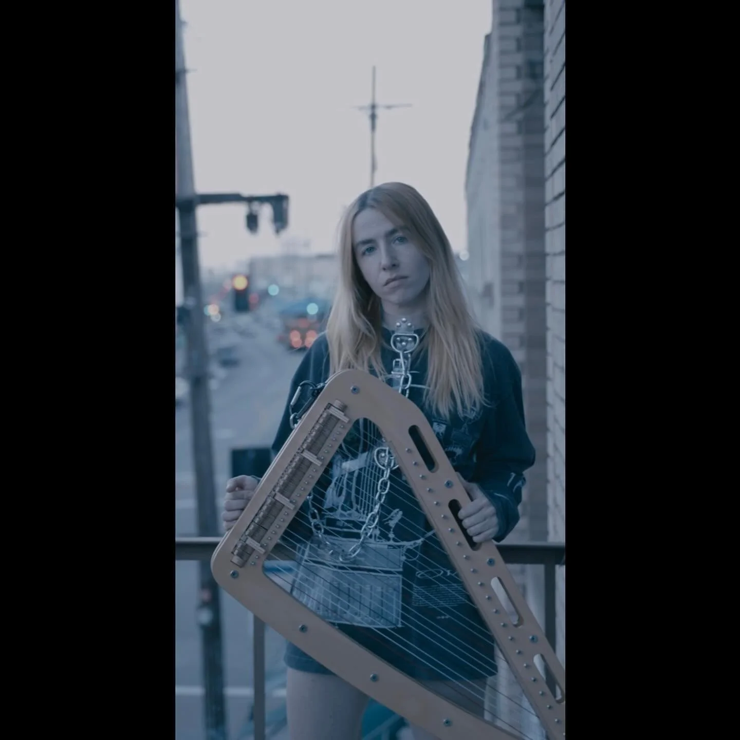 ｕｐｃｏｍｉｎｇ 

lots of fun performances this month and even better, they&rsquo;re all ⒻⓇⒺⒺ ! come out and see what new sounds i&rsquo;ve been up to and witness what other new ways i&rsquo;ve found to bring my instrument right to the brink of destruction
