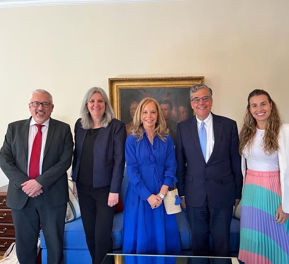 PT: Visita da Reitora da Universidade Cat&oacute;lica Portuguesa, uma das mais prestigiadas do mundo. Avenidas promissoras para coopera&ccedil;&atilde;o acad&ecirc;mica entre nossas institui&ccedil;&otilde;es, a serem operacionalizadas pelo ILAIS, fo