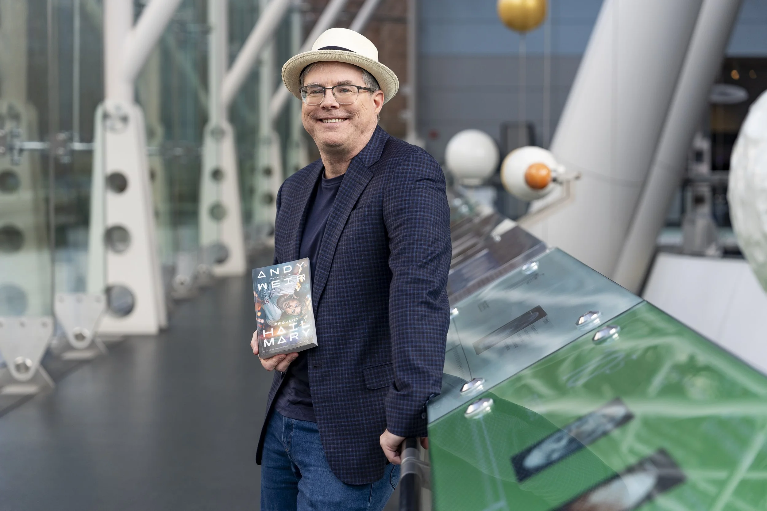20260317_ENT_Andy Weir_0005.jpg