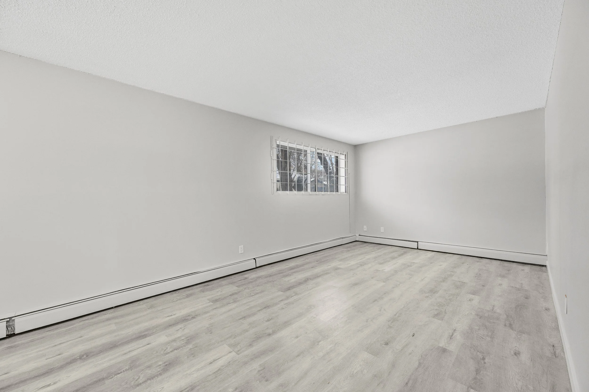 9740 82 Ave NW-12.jpg