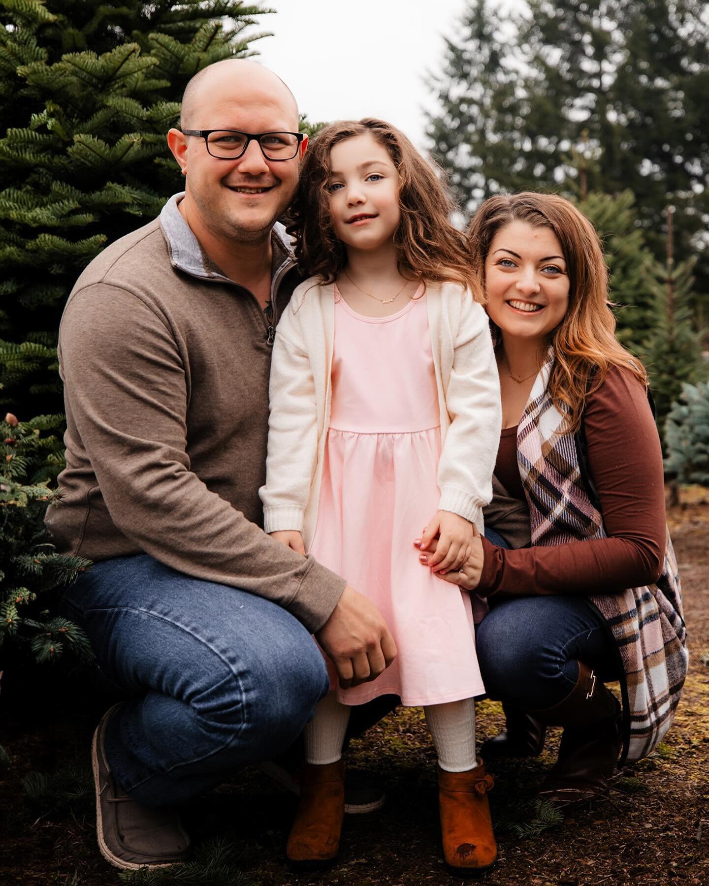 5 Days until Christmas! {Highlights Christmas Minis 2023 at @thewreathworks }

&ldquo;When we remember a special Christmas, it is not the presents that made it special, but the laughter, the feeling of love, and the togetherness of friends and family