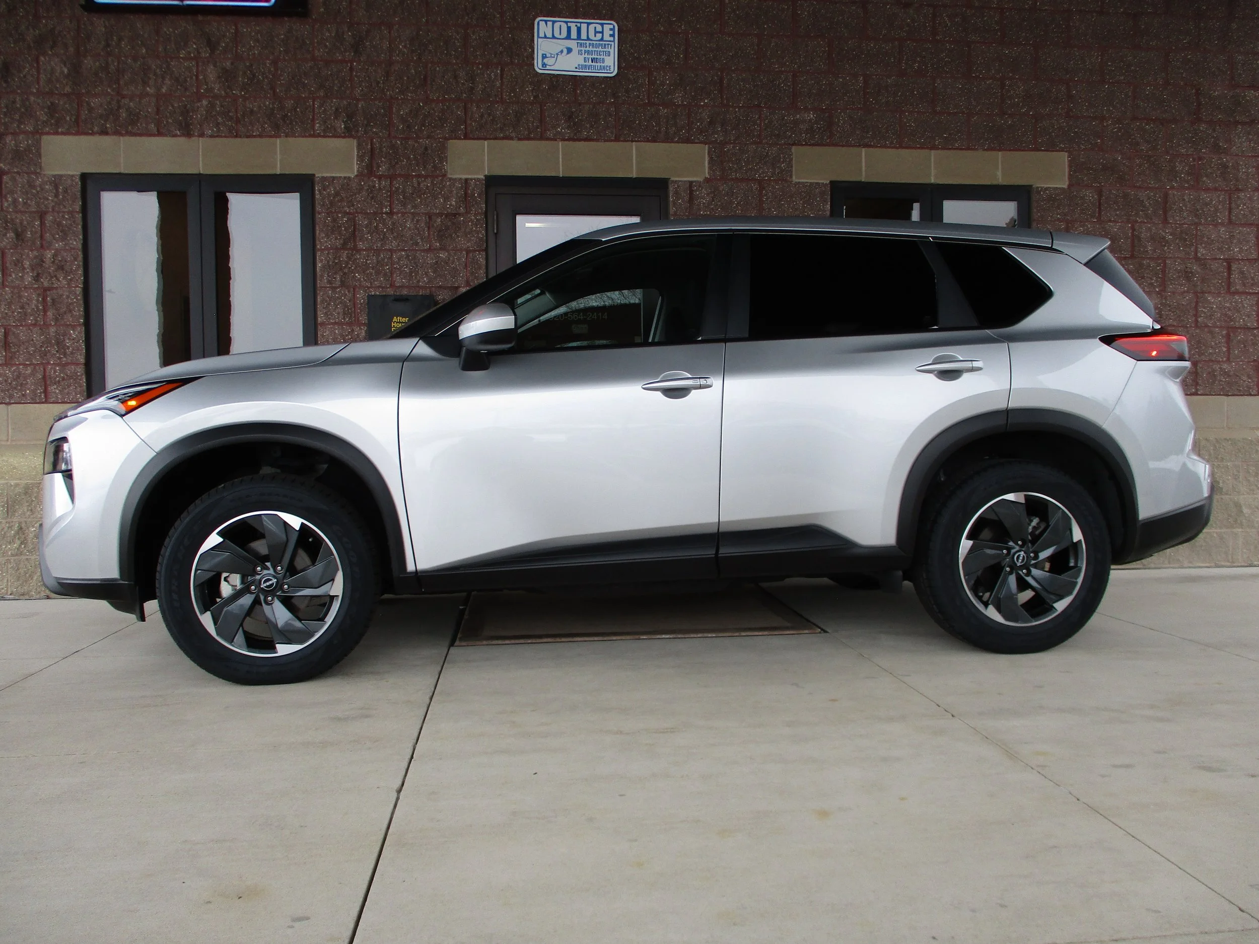2024 Nissan Rogue SV - $25,000