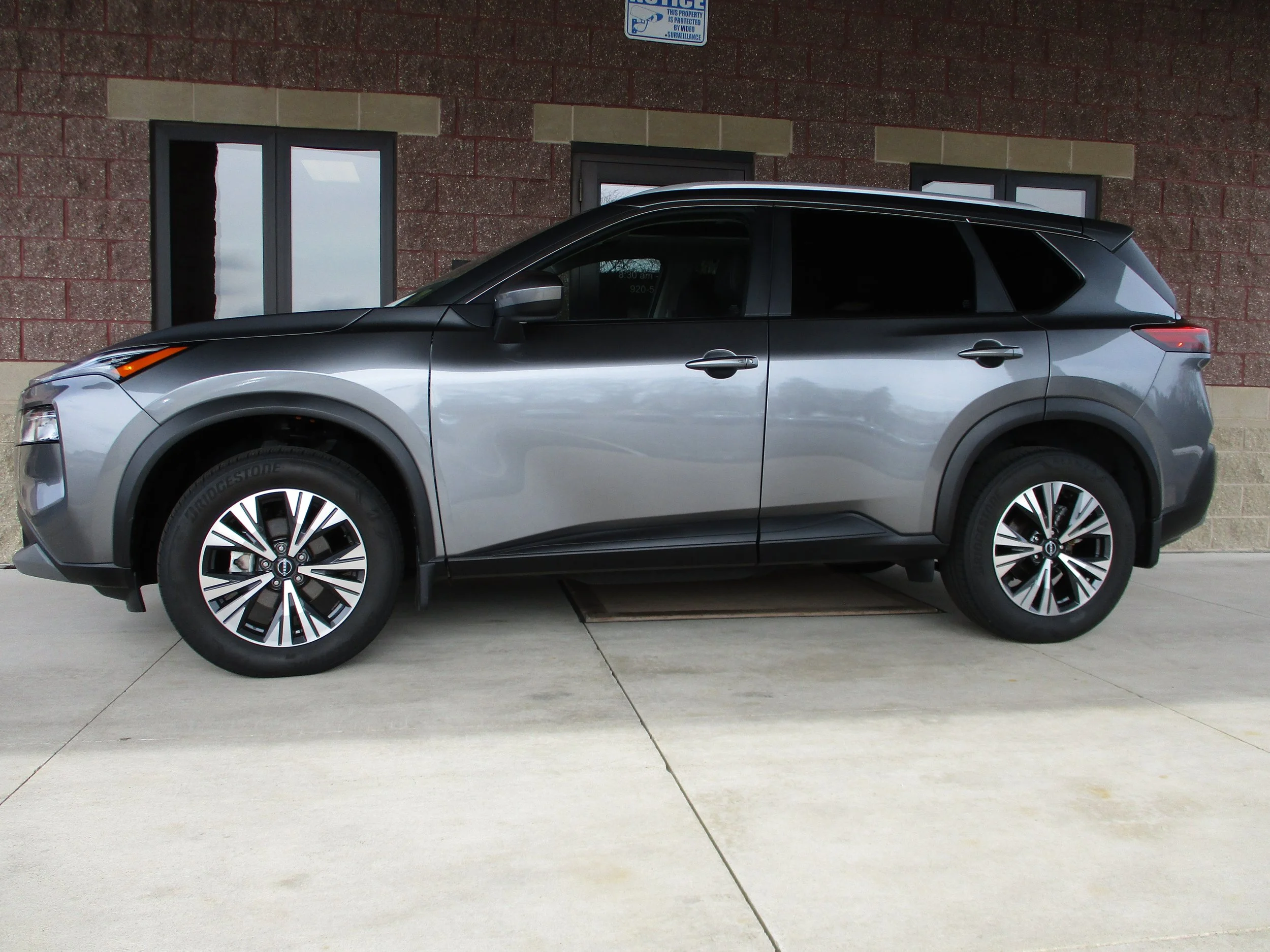 2023 Nissan Rogue SV - $26,000