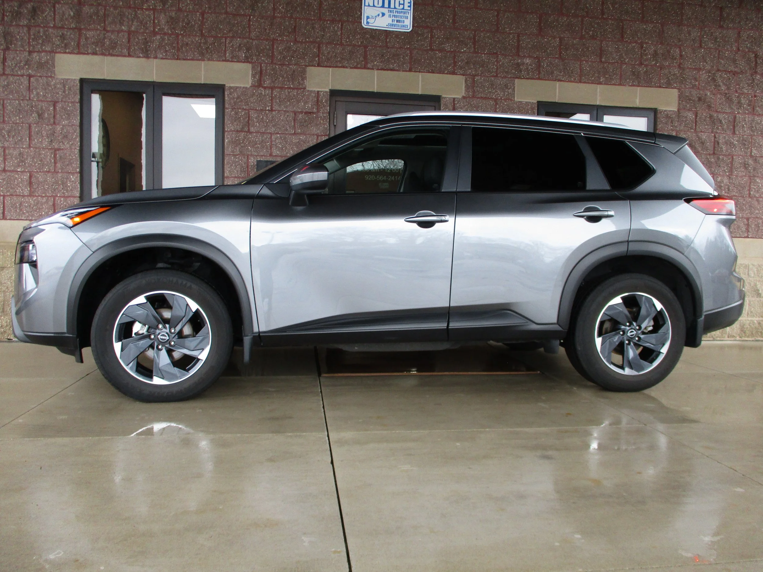 2024 Nissan Rogue SV - $28,000