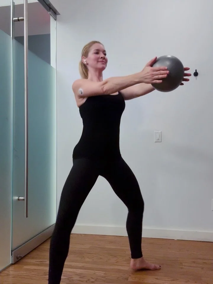 Thanksgiving Week REMINDER! 

You&rsquo;re allowed to step away from the chaos *and* the casseroles to move your body&hellip; in fact, please do! 
⠀
Because let&rsquo;s be honest &mdash; the holiday stress hits different when you&rsquo;re hosting, pa