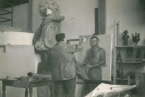 Diego working on Louis's portrait.