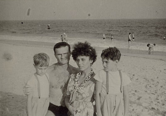 Louis, Annette, &amp; the boys in Acapulco.