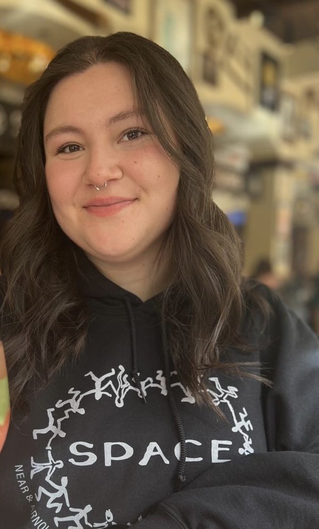 Ashiah Wattenburger, Receptionist