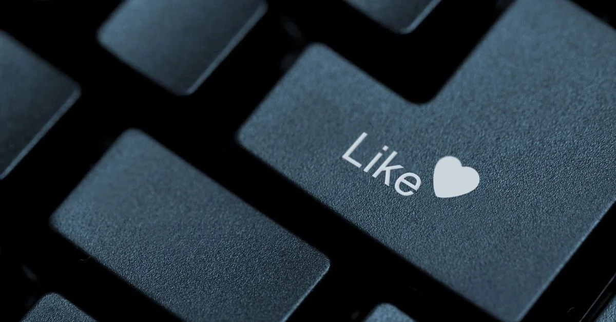 How to Write Facebook Captions That Boost CTR in 2026