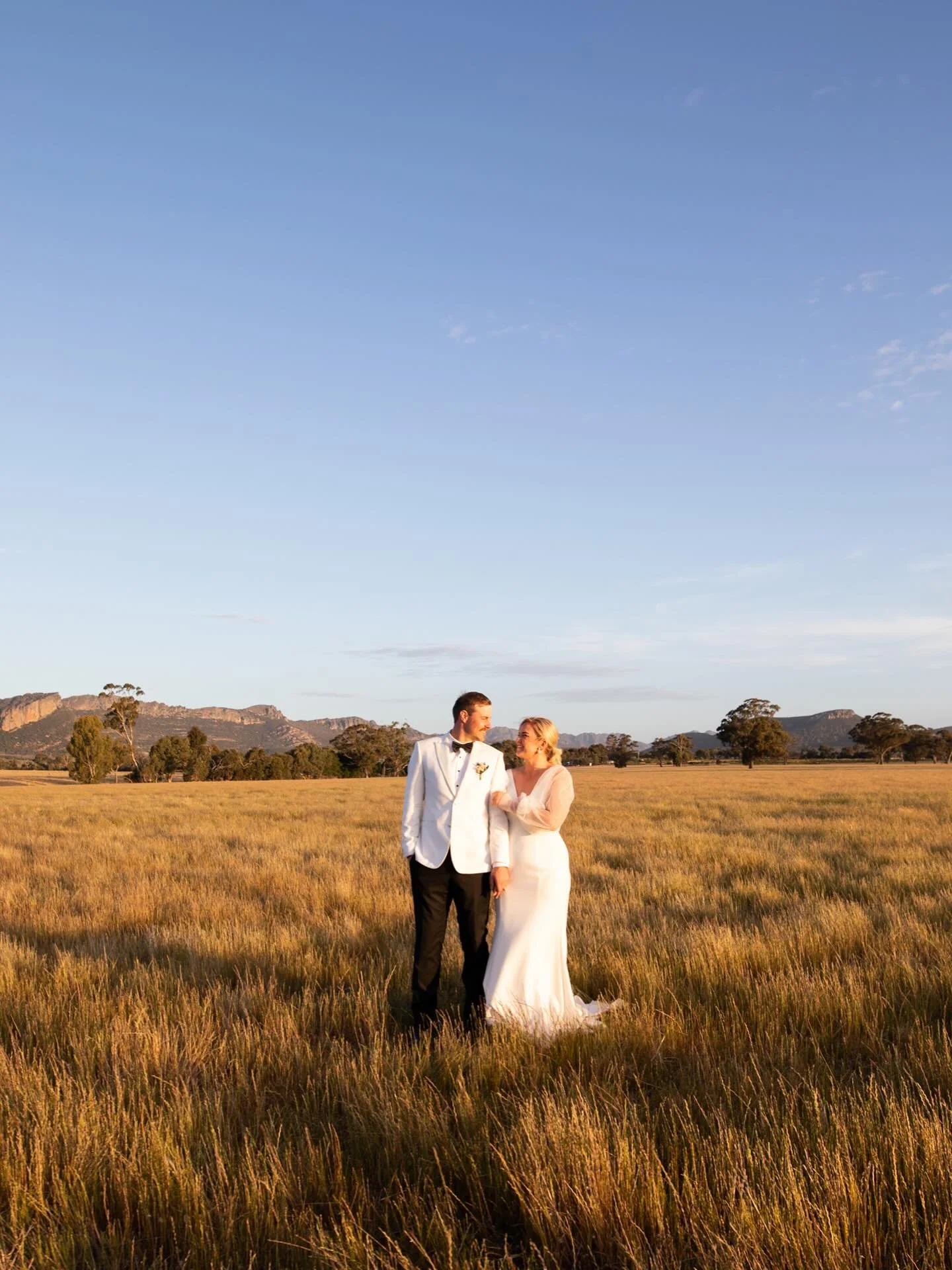 Grampians golden hour 🧡 Always a favourite, happy anniversary Erin and Angus xx