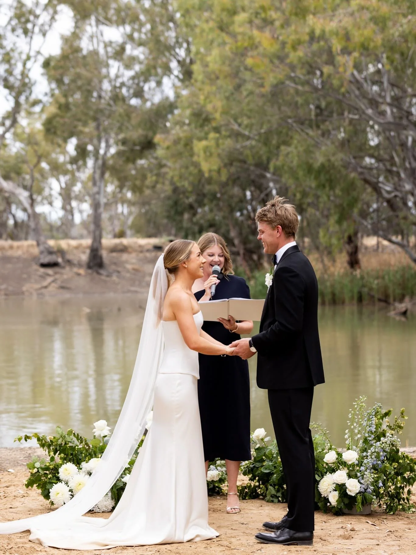 A magical afternoon in Moulamein with Sammy and Haych 🤍