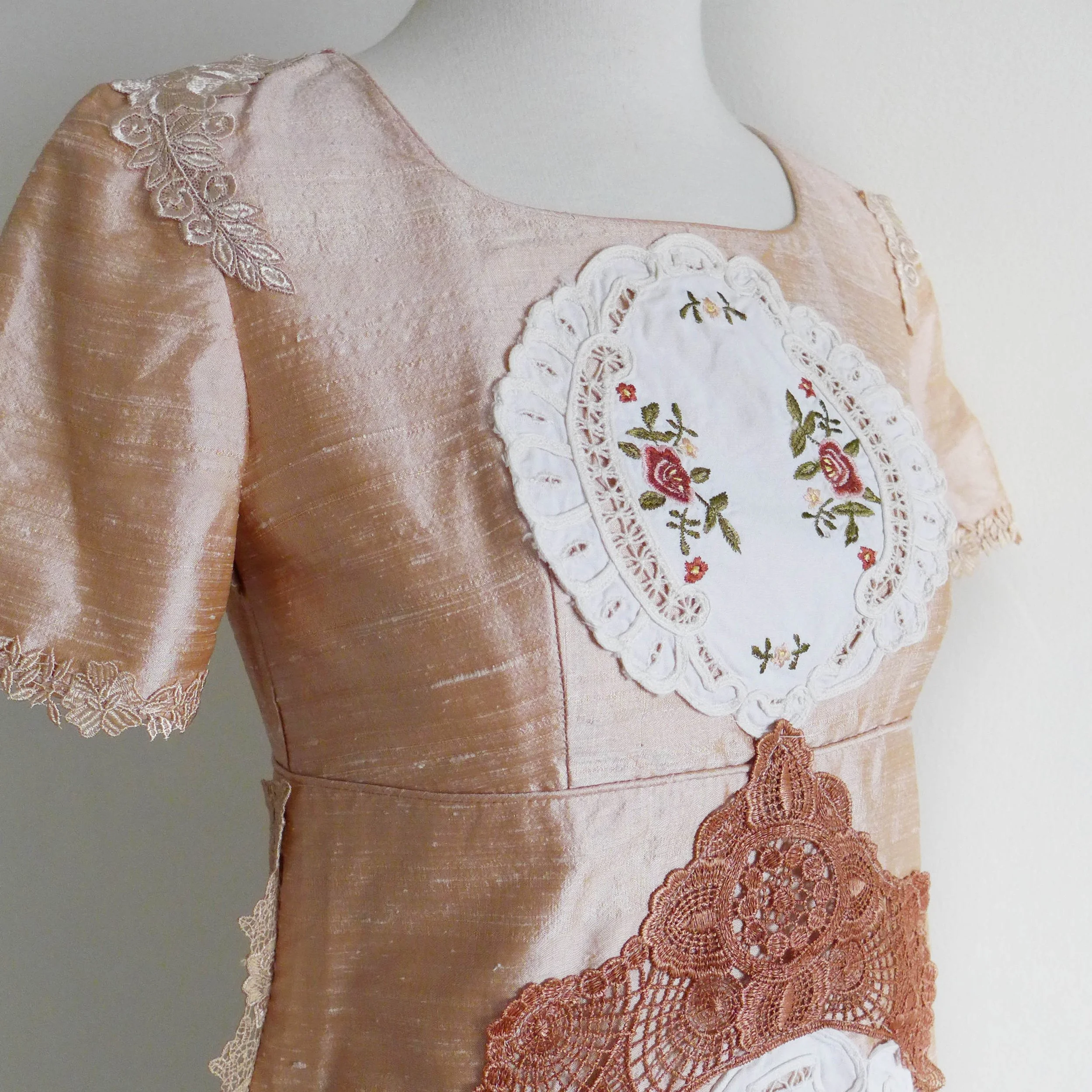 elspeth dress doily 5.JPG