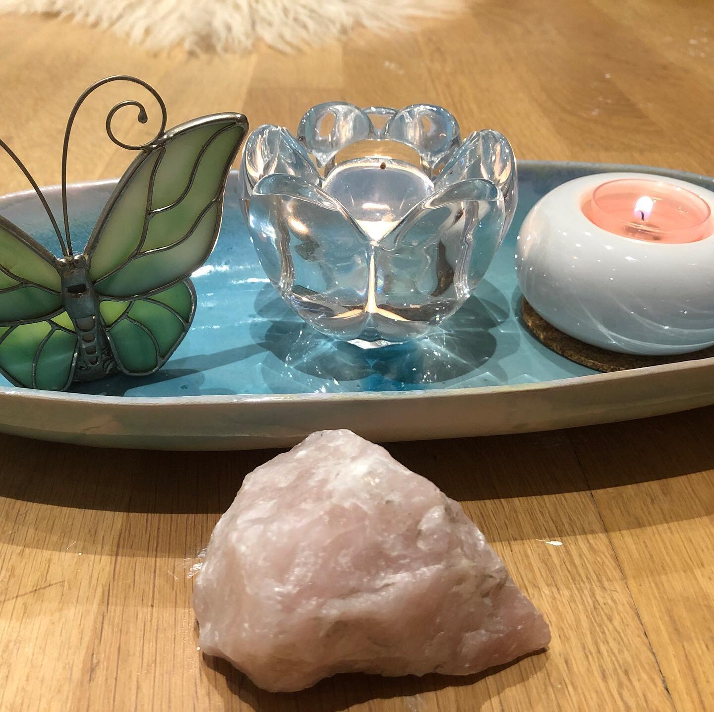 Rose Quartz is the stone of universal love restoring trust, inviting harmony, opening your heart to inner healing, reassurance and peace. Just like the very best friendships where loving vibes can be exchanged and gifting comes straight from the hear