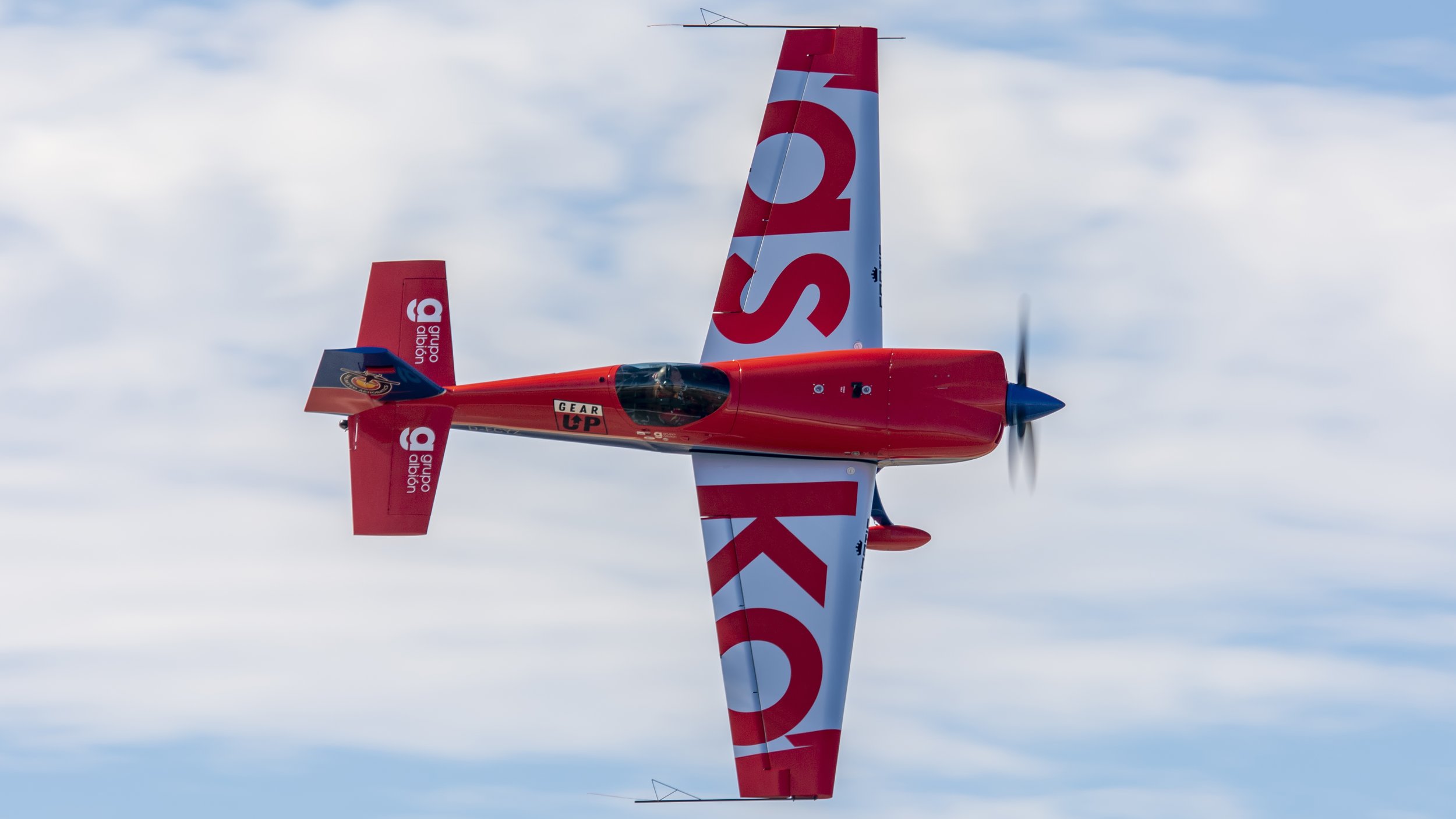 Portugal Air Summit 2022.
D-ECYZ Extra EA-300/SC